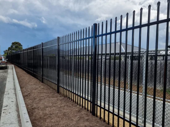 Novo design de trilhos de alumínio/galvanizado casa de escola ao ar livre cerca de ferro forjado painel de aço estacas de metal cerca de jardim ornamental